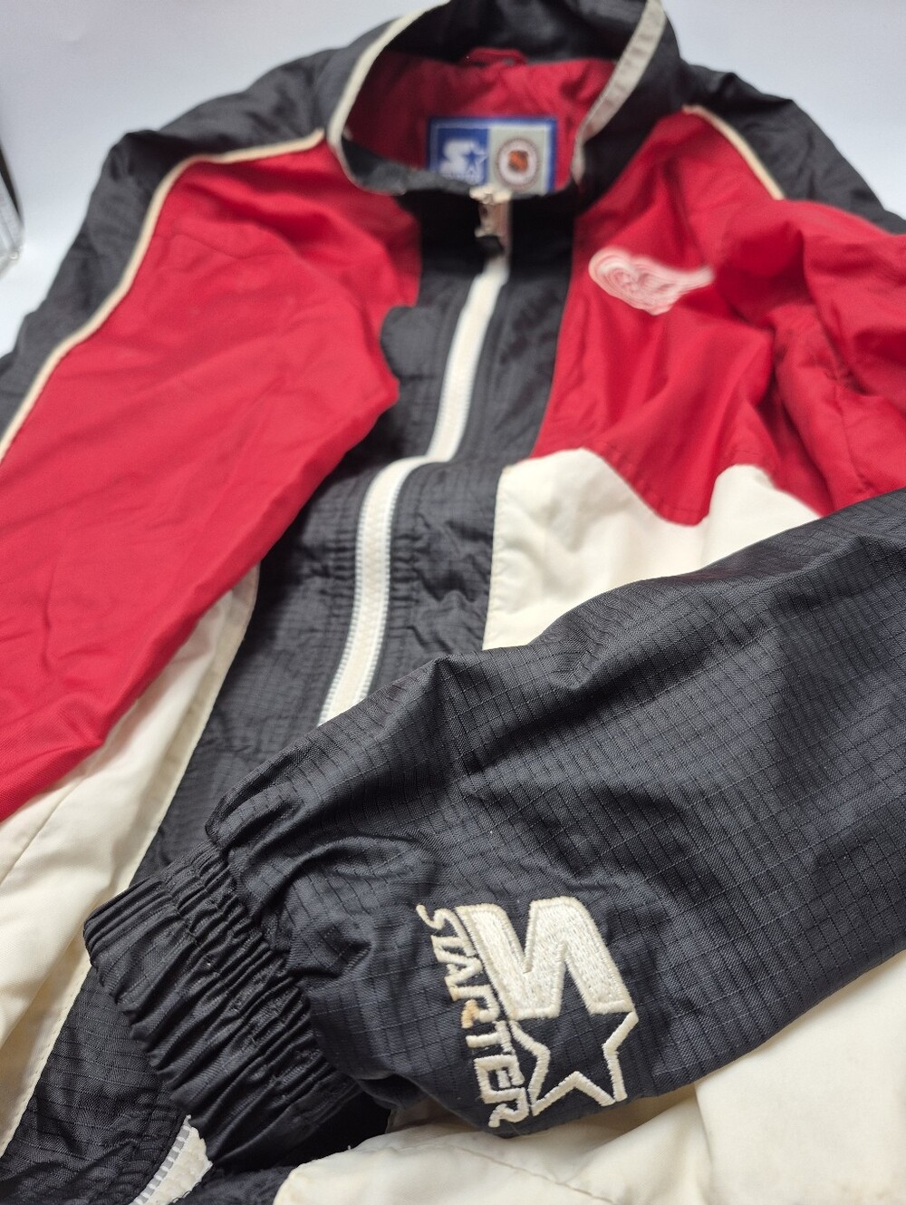 Vintage red wings, starter, wind breaker size,L
